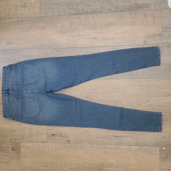 Old Navy Super Skinny High Rise jeans - Picture 4 of 4